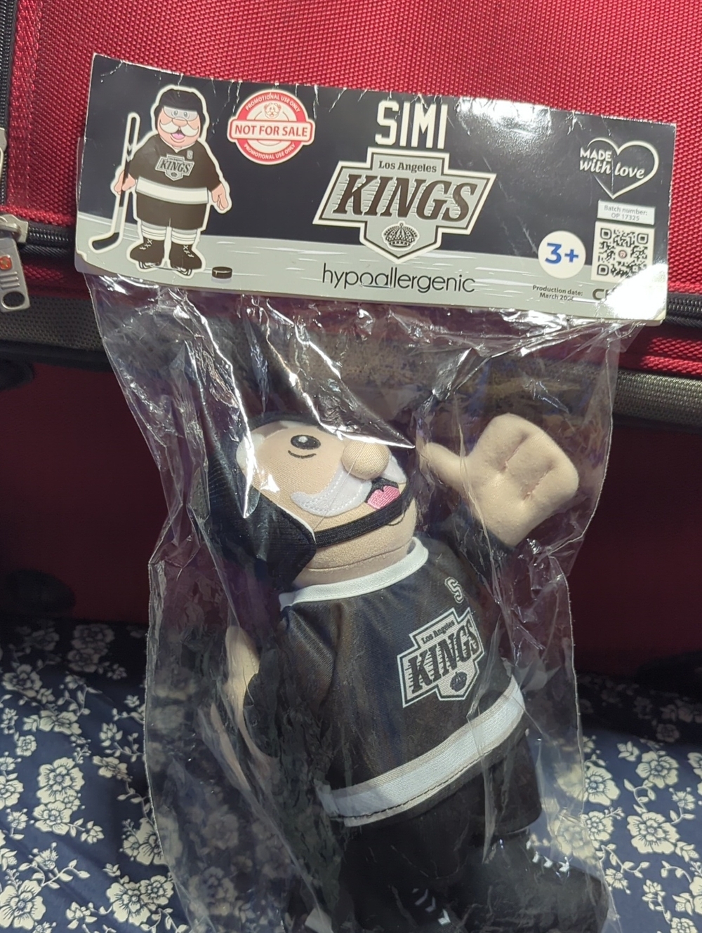 Dr.Simi LA Kings Hockey Player Plush - Black